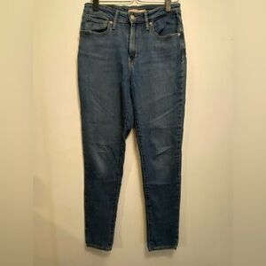 Levi's Women's Skinny Jeans in Blue